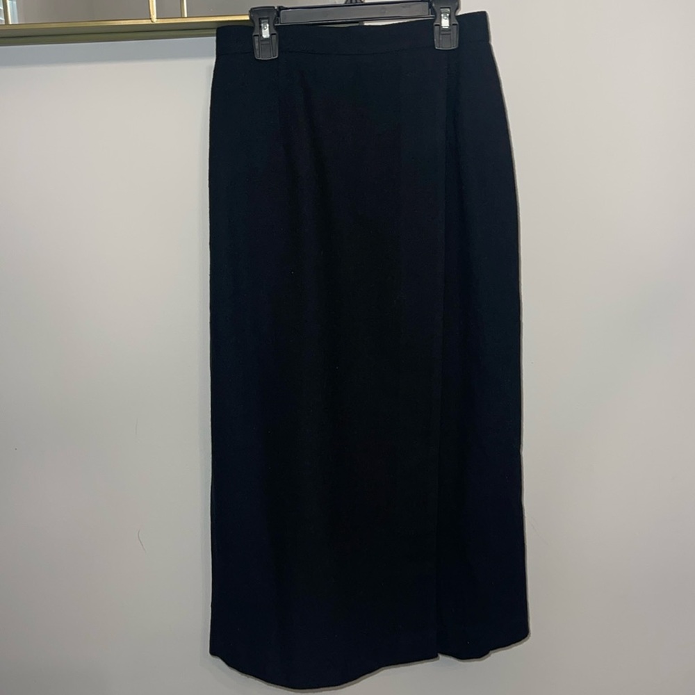 Joan Leslie Women’s Size 10P Wool Black Skirt(mid calf length)